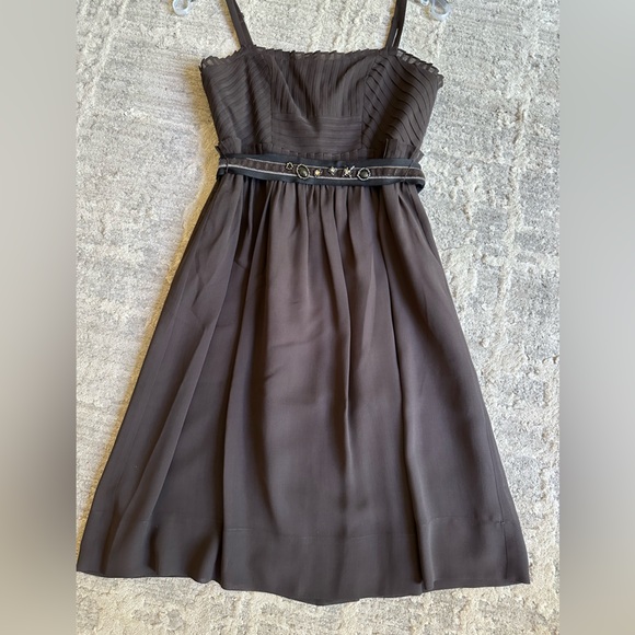 BCBGMAXAZRIA BROWN
MACCHIATO SILK PIN TUCK COCKTAIL DRESS WITH BELT SIZE‎ 0 - Picture 1 of 11